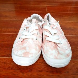Torrid Riley Tie Dye Rusched Back Sneakers (Size 8)